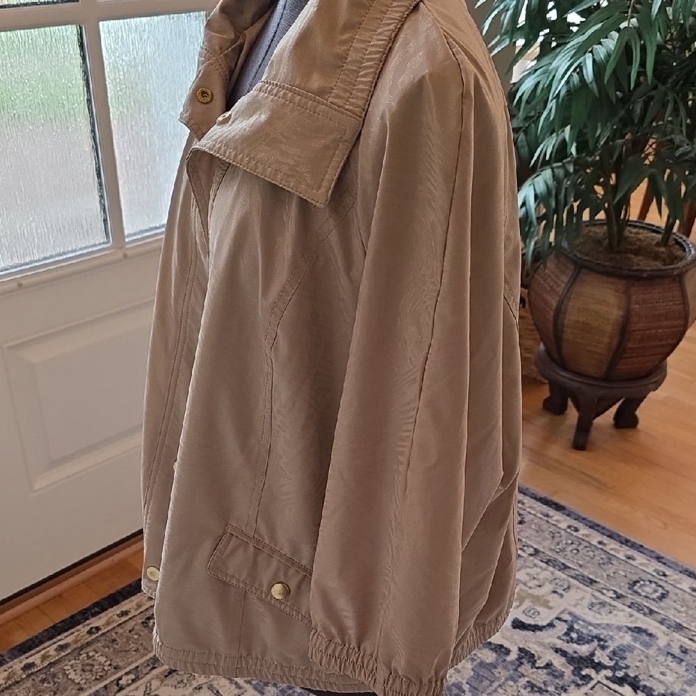 Chico's Beige Shimmer Animal Print Light Weight Jacket Plus Size - Picture 5 of 9
